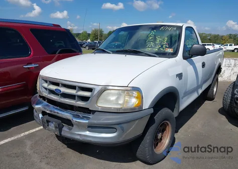 1998 Ford F-250 Lariat/Standard/Xl/Xlt from USA, damaged, VIN 1FTPF28W3WNA47665